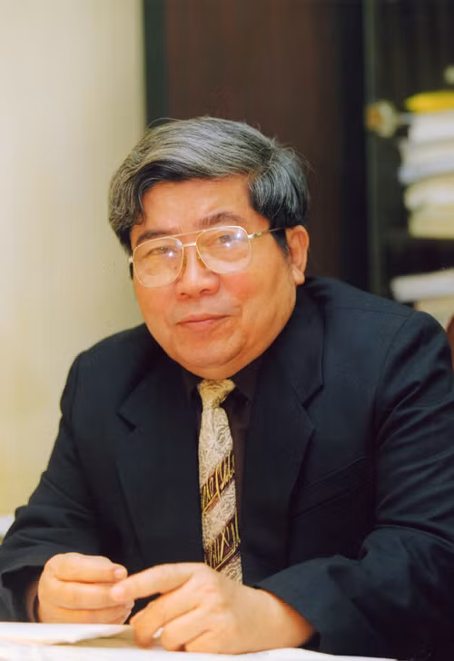 GS, NGND, Nhà văn Hà Minh Đức.