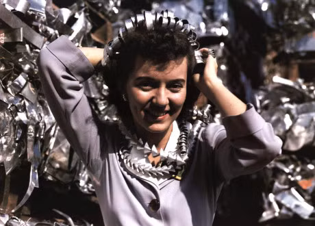 Ngac nhien phu nu che tao may bay chien dau My - Anh 7