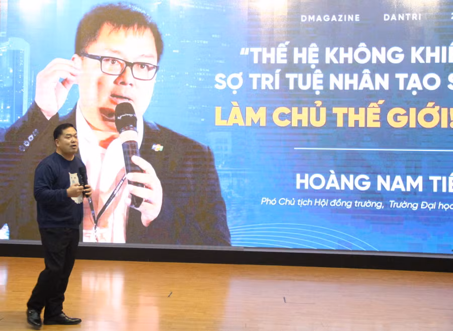 Ông Hoàng Nam Tiến truyền cảm hứng và động lực học tập, cơ hội việc làm cho sinh viên Học viện Nông nghiệp Việt Nam. Ông Hoàng Nam Tiến truyền cảm hứng và động lực học tập, cơ hội việc làm cho sinh viên Học viện Nông nghiệp Việt Nam.