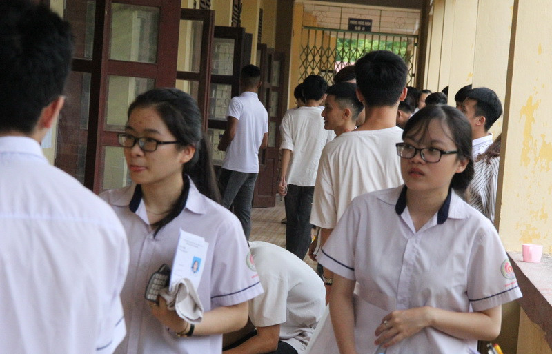 Thoáng chút hồi hộp. Thoáng chút hồi hộp.