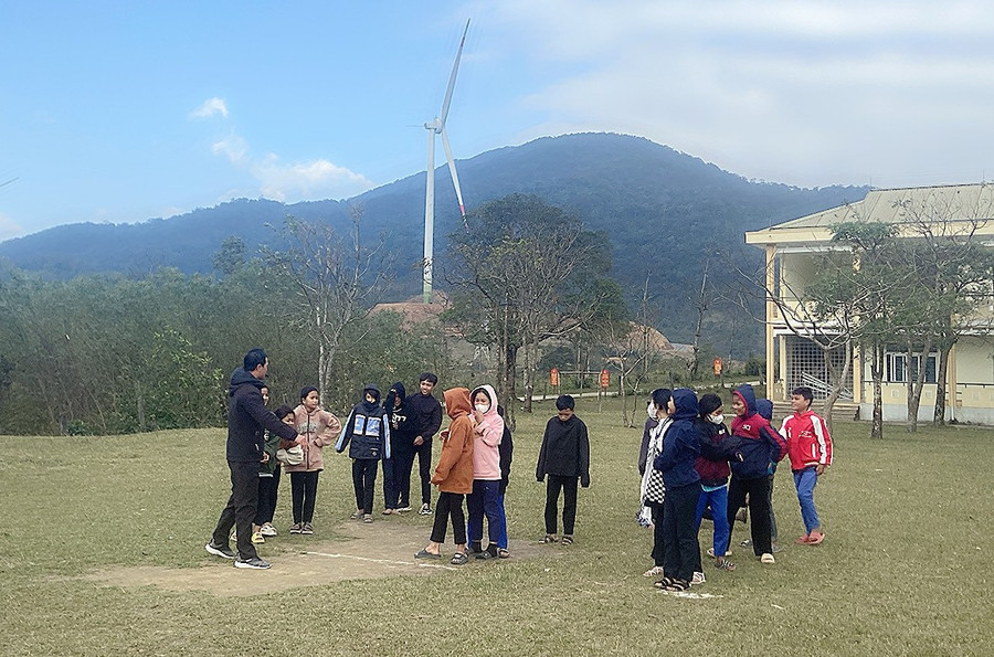 Trường Tiểu học và Trung học cơ sở Hướng Linh tổ chức hoạt động dạy học từ những ngày đầu năm.