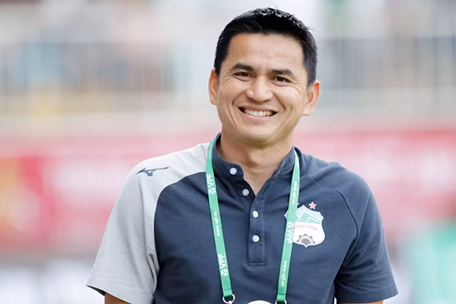 HLV Kiatisak tự tin trước trận gặp Thanh Hóa