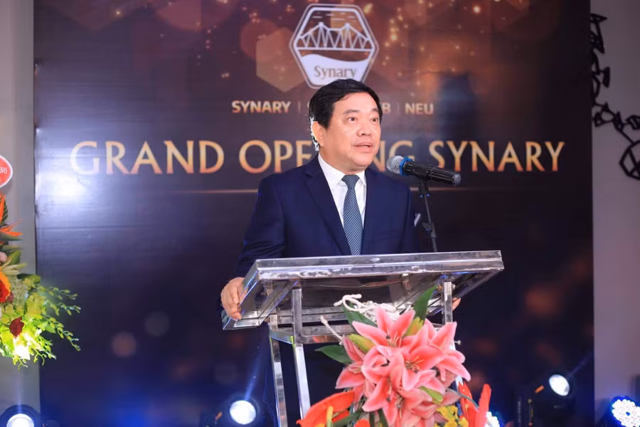 GS.TS. Trần Thọ Đạt, Hiệu trưởng Trường Đại học Kinh tế Quốc dân đánh giá rất cao sự ra đời của Synary Smart Hub