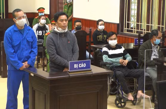 Các bị cáo tại phiên toà xét xử. Ảnh: Q. Thành.