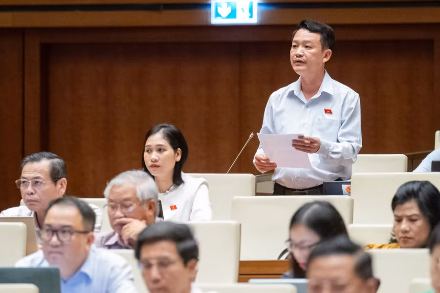 Đại biểu Trần Quang Minh (Đoàn ĐBQH tỉnh Quảng Bình).