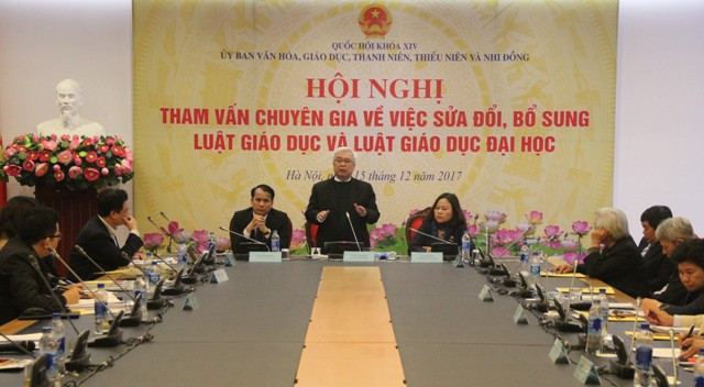 Đồng chí Phan Thanh Bình – Chủ nhiệm Ủy ban Văn hóa, Giáo dục, Thanh niên, Thiếu niên và Nhi đồng Quốc hội kết luận hội nghi