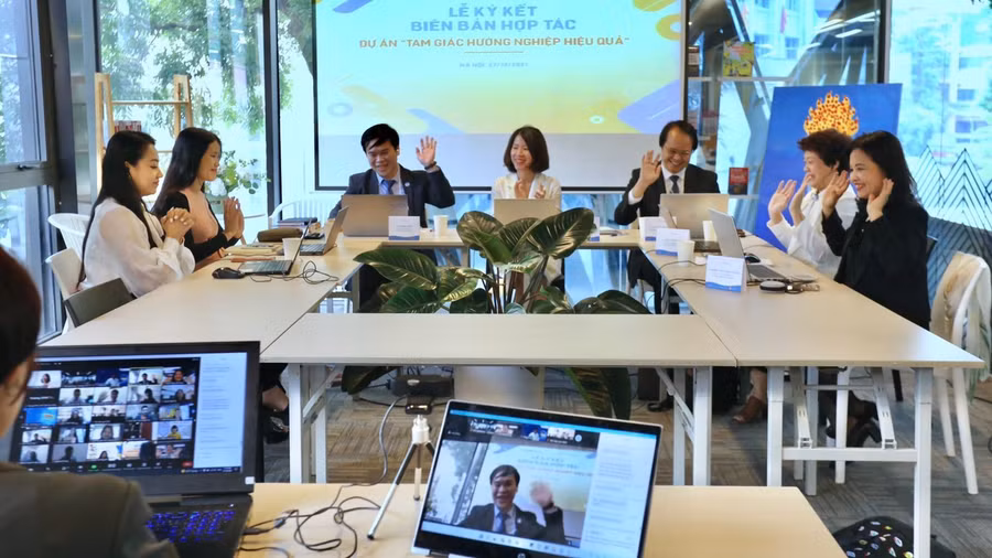 Hội thảo được tổ chức trong phạm vi quốc gia, theo phương thức trực tiếp, kết hợp trực tuyến