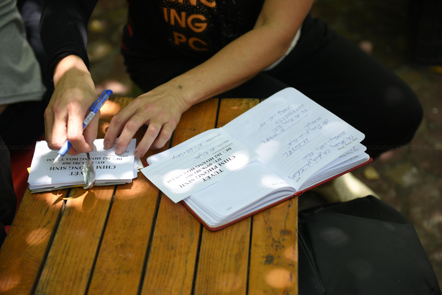 Chim sẽ được gửi đi khắp Hà Nội.