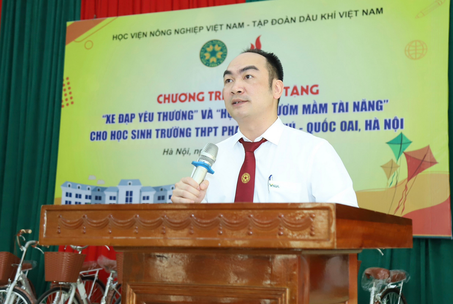 TS Dương Thành Huân: Hàng năm, Học viện dành gần 30 tỷ đồng để cấp học bổng khuyến khích học tập cho sinh viên có kết quả học tập, rèn luyện đạt từ khá trở lên.