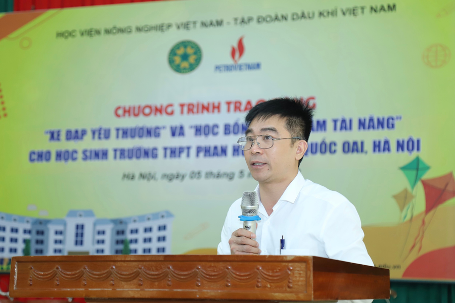 Thầy Nguyễn Thanh Tuấn mong muốn có nhiều hoạt động hỗ trợ học sinh khởi nghiệp đổi mới sáng tạo.