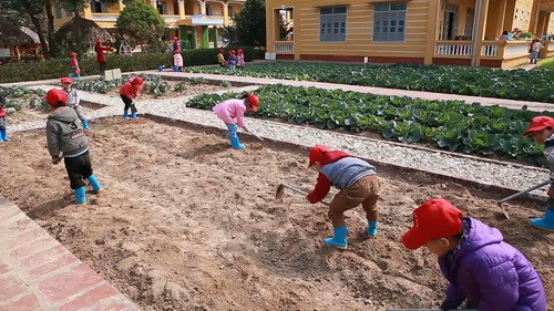 Trải nghiệm: "Em làm bác nông dân"