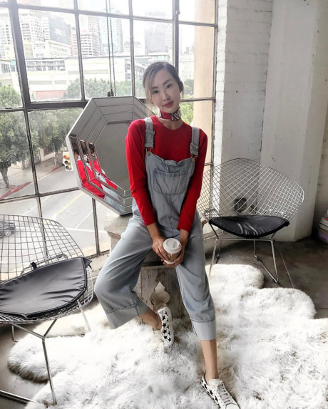 Instagram tuần qua: Mix trang phục đỏ thông minh cho mùa đông - Ảnh 2 Instagram tuan qua: Mix trang phuc do thong minh cho mua dong - Anh 2