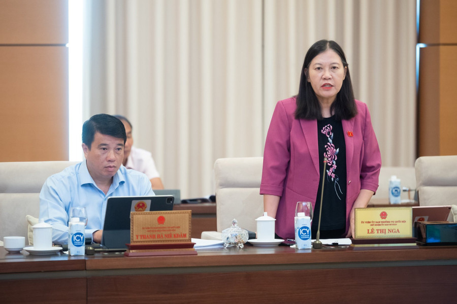 Chủ nhiệm Uỷ ban Tư pháp Lê Thị Nga. Chủ nhiệm Uỷ ban Tư pháp Lê Thị Nga.