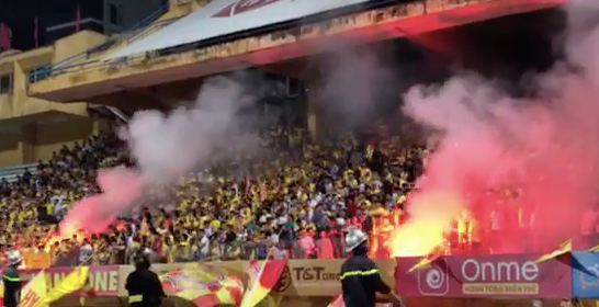 Lực lượng an ninh tiến hành một số biện pháp để đảm bảo an toàn cho các CĐV khác.