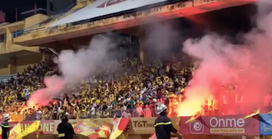 Lực lượng an ninh tiến hành một số biện pháp để đảm bảo an toàn cho các CĐV khác.