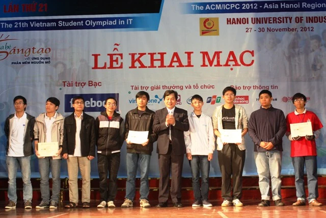 Khai mạc Olympic Tin học sinh viên VN và thi lập trình viên quốc tế