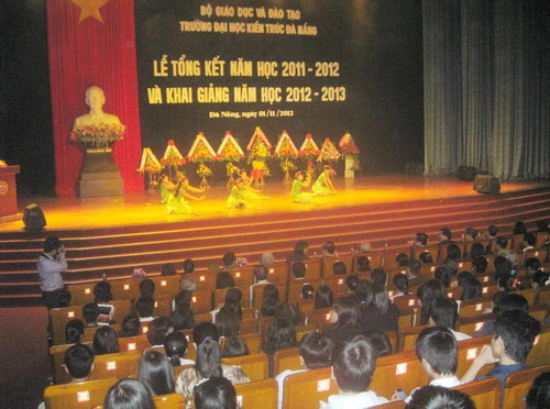 Trường Đại học Kiến trúc Đà Nẵng khai giảng năm học mới 2012-2013