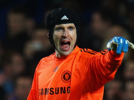 Petr Cech: Chỉ có 3 đội bóng cạnh tranh ngôi vô địch