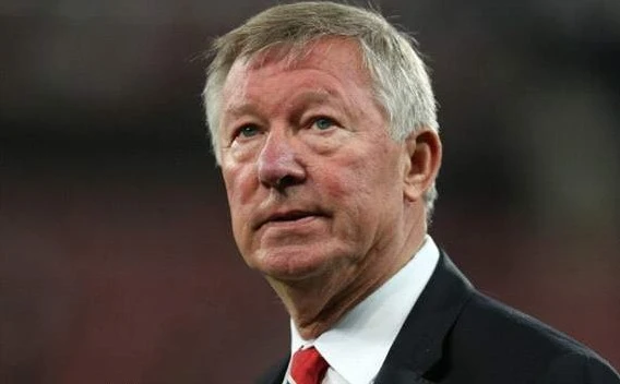 Manchester United dựng tượng Alex Ferguson