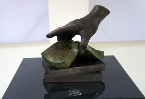 "Tác động" - Hoàng Tường Minh "Tác động" - Hoàng Tường Minh