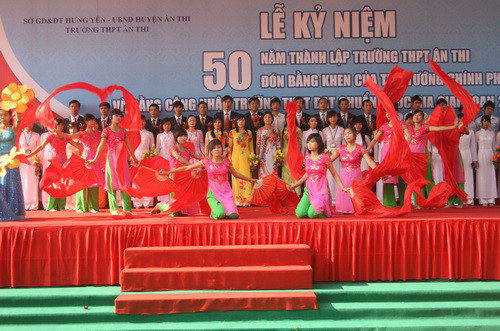 Một số tiết mục văn nghệ chào mừng