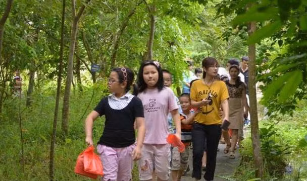 Giáo dục môi trường cho học sinh bằng … côn trùng