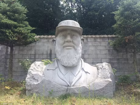 Cong vien co 6.000 tuong 