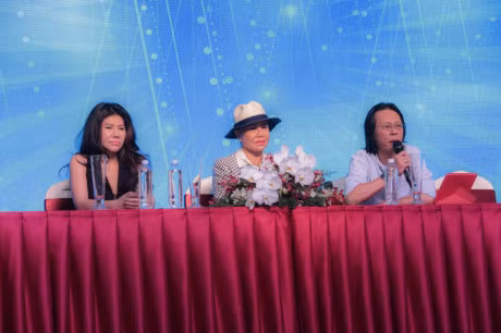 Danh ca Thanh Tuyen lan dau hat cung em gai Son Tuyen - Anh 4