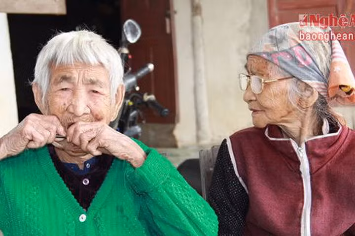 Ngưỡng mộ mẹ chồng nàng dâu êm ấm 74 năm