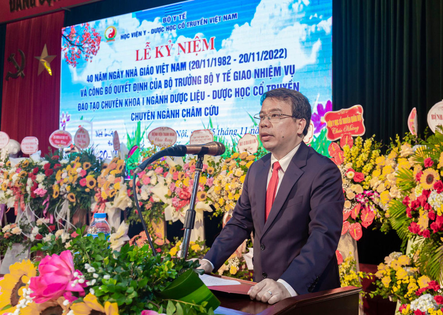PGS.TS Nguyễn Quốc Huy - Giám đốc Học viện Y – Dược học cổ truyền Việt Nam phát biểu tại buổi lễ.