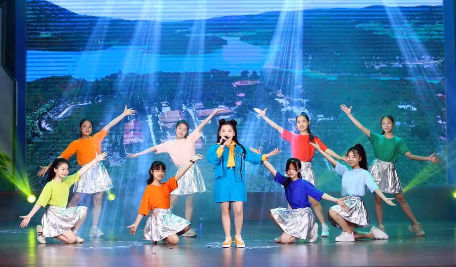 Tiết mục văn nghệ chào mừng.