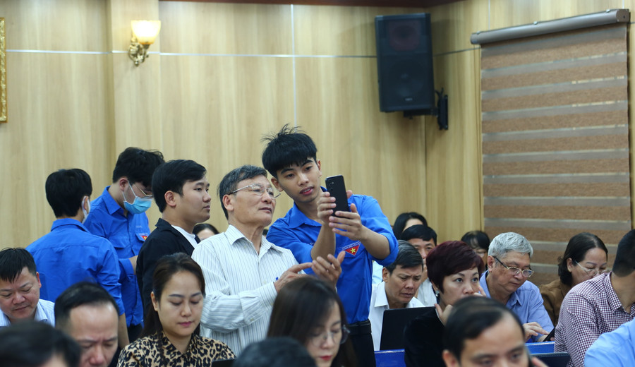 Các học viên được hướng dẫn nhiệt tình về sử dụng phần mềm đánh giá công dân học tập.