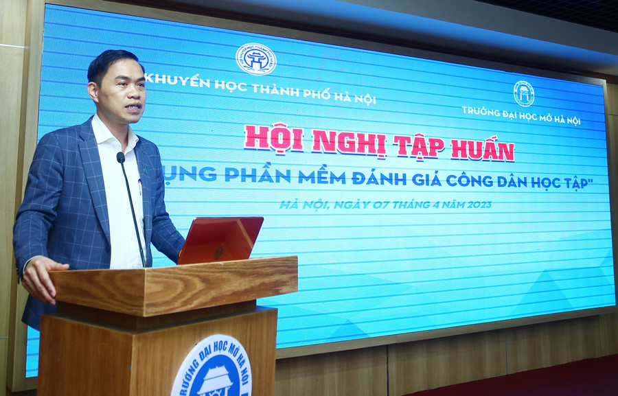 TS Dương Thăng Long phát biểu tại buổi tập huấn.