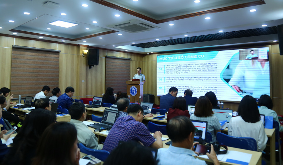 Toàn cảnh buổi tập huấn.