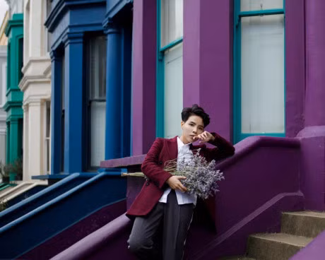 Vu Cat Tuong don tim fan voi bo hinh da phong cach tai troi Au - Anh 5