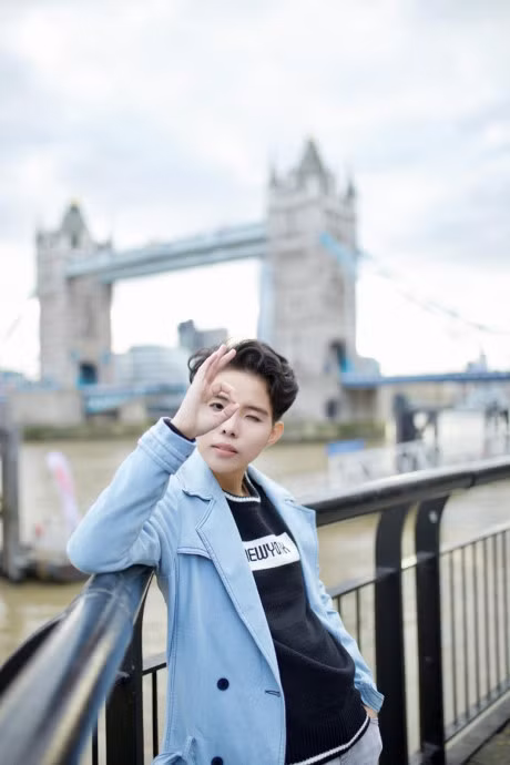 Vu Cat Tuong don tim fan voi bo hinh da phong cach tai troi Au - Anh 11