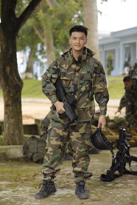 Sao nam Vpop ran roi khi 