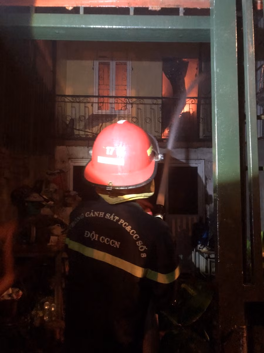 Hiện trường xảy ra hoản hoạn.