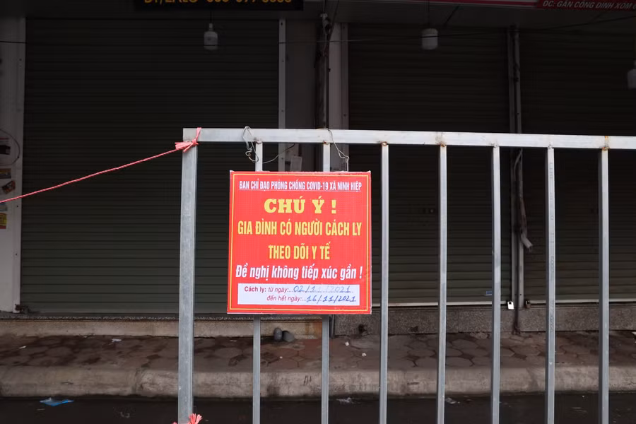 Ngay sau khi xuất hiện F0, xã Ninh Hiệp phối hợp với Trung tâm y tế huyện Gia Lâm truy vết, phong tỏa, cách ly đối với các trường hợp liên quan.