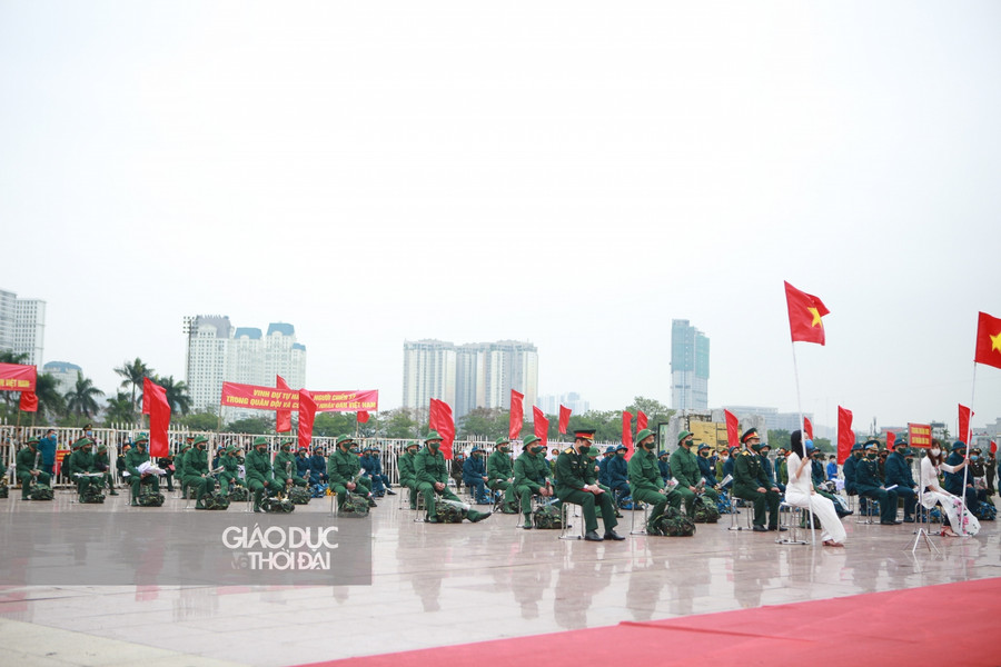 Năm 2021, tỷ lệ công dân chấp hành lệnh gọi khám sức khỏe nghĩa vụ của thành phố đạt 100%; công dân đạt sức khỏe đủ điều kiện nhập ngũ là 68,9%; công dân có trình độ đại học, cao đẳng, trung học chuyên nghiệp đạt 43%; thanh niên viết đơn tình nguyện đạt 30%.