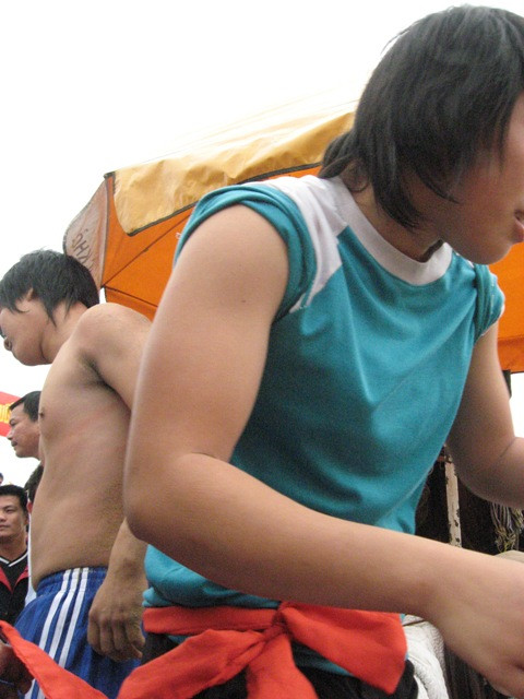 Cơ bắp của một đô vật nữ.