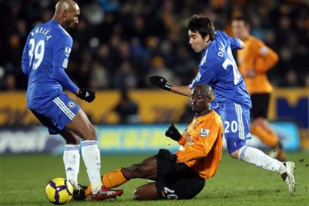 Deco (số 20) lên tiếng cảnh báo Arsenal…