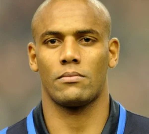 Maicon phủ nhận tin đồn chuyển tới Manchester City