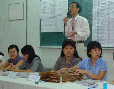 Phổ biến một số nội dung cho cán bộ coi thi trong ngày thi 04/7/2009 tại Đại học Kỹ thuật Công nghệ Tp.HCM Phổ biến một số nội dung cho cán bộ coi thi trong ngày thi 04/7/2009 tại Đại học Kỹ thuật Công nghệ Tp.HCM