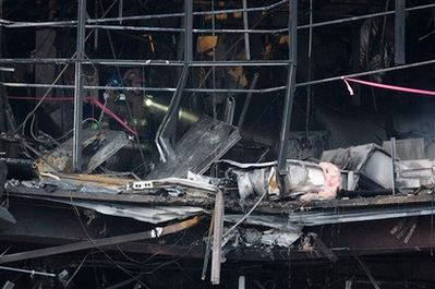 Sau vụ tấn công, tòa nhà bị hỏng nặng nề Sau vụ tấn công, tòa nhà bị hỏng nặng nề