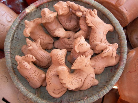 Tò he - hình ảnh rất dễ bắt gặp trên các con phố ở Hội An