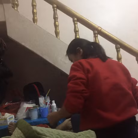 Chuyen tinh co tich cua chang trai bi liet va nu phuot thu Ha Noi xinh xan - Anh 13