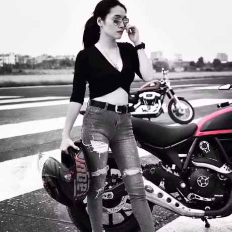 Chuyen tinh co tich cua chang trai bi liet va nu phuot thu Ha Noi xinh xan - Anh 7