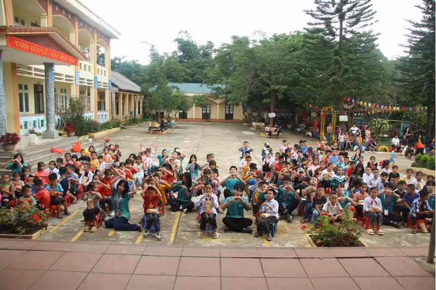 CLB đã có chuyến đi lên điểm trường Trường Tiểu học - THCS xã Pù Bin (Xóm Nà Phặt, Xã Pù Bin, Huyện Mai Châu, Hòa Bình) với nhiều kỉ niệm đầy ấm áp, gần gũi.