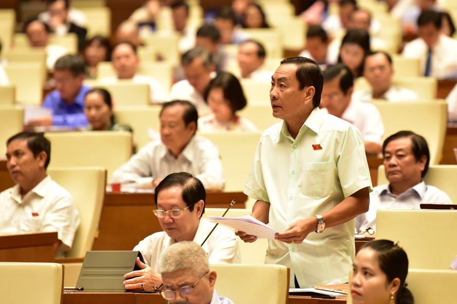 Đại biểu Phạm Văn Hòa